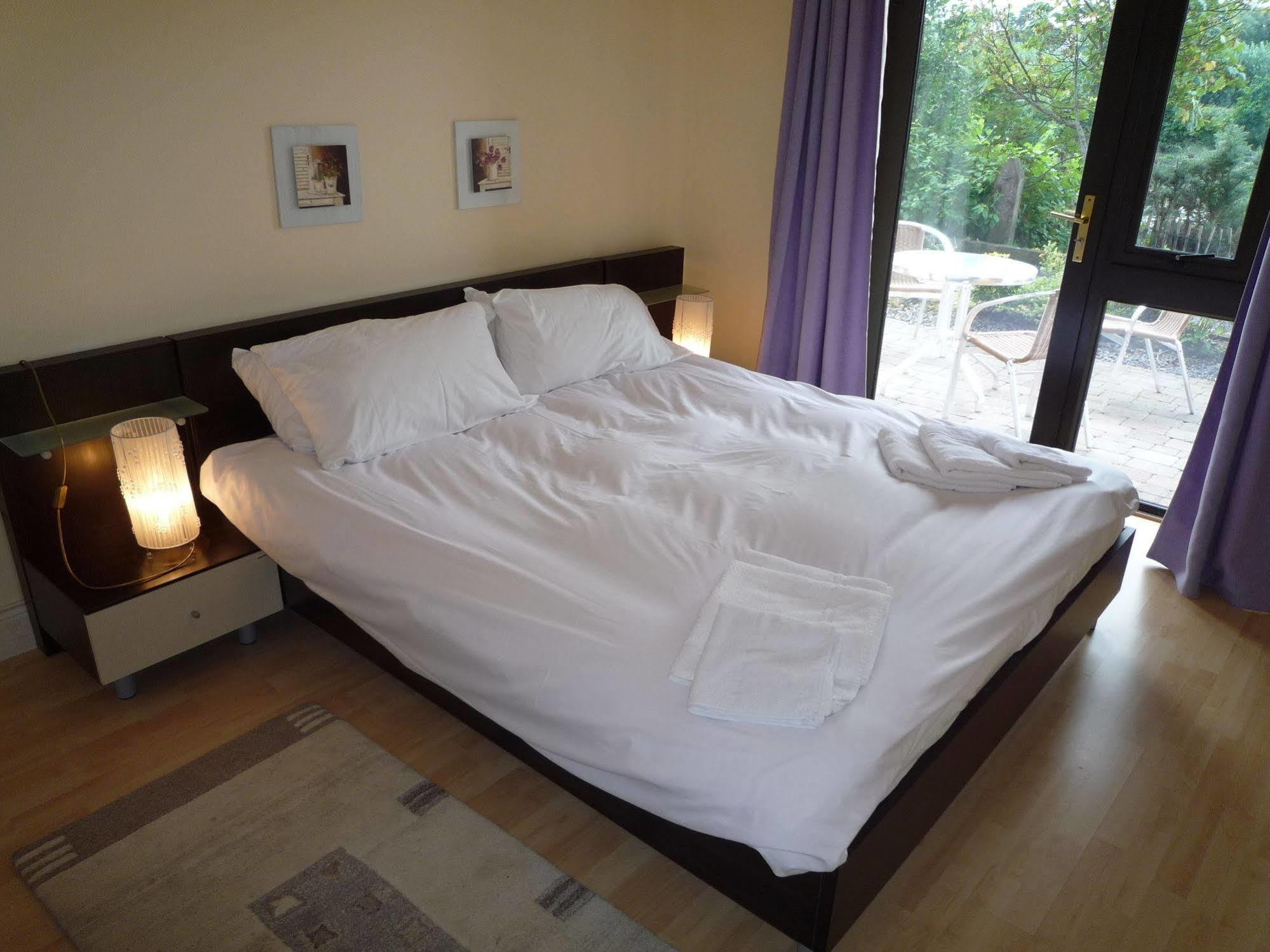 The Grove Lodge Guesthouse 킬러글린 외부 사진